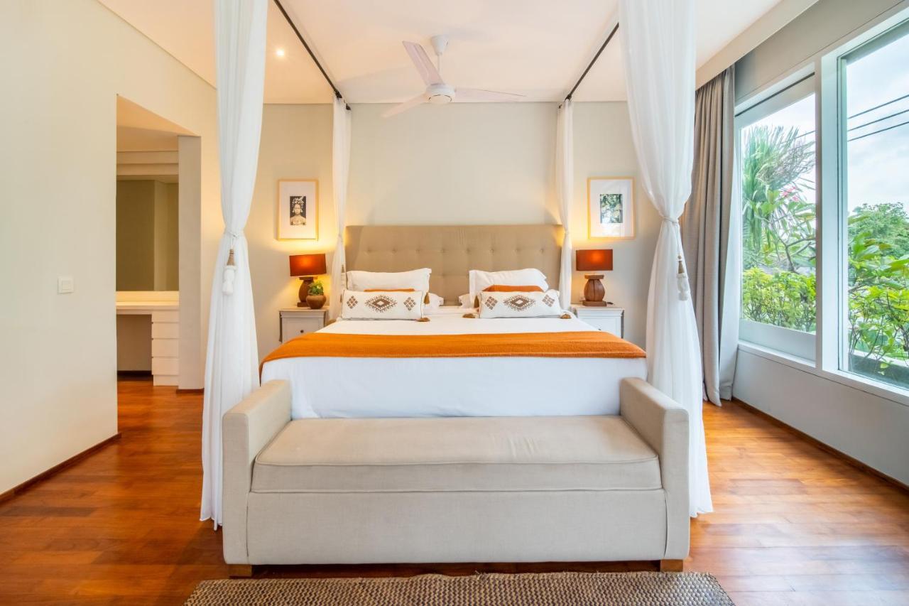 Villa Sunsara 4 - Enchanting 4Br Villa In A Great Location Canggu Extérieur photo